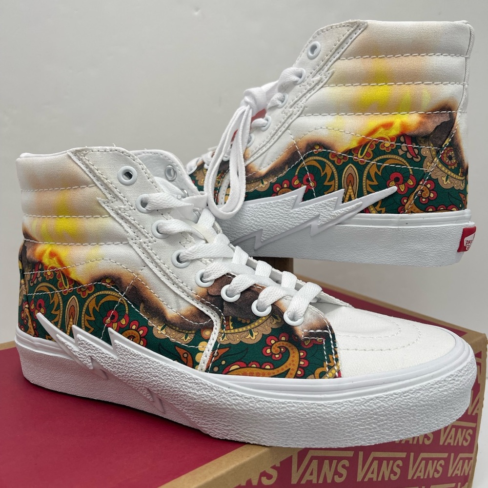 Vans Men’s Sk8-Hi Bolt (Big Reveal) True White/P Sneakers
VN0A5JIVAZQ - Picture 8 of 16